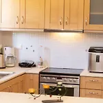 Anna's * Andipata